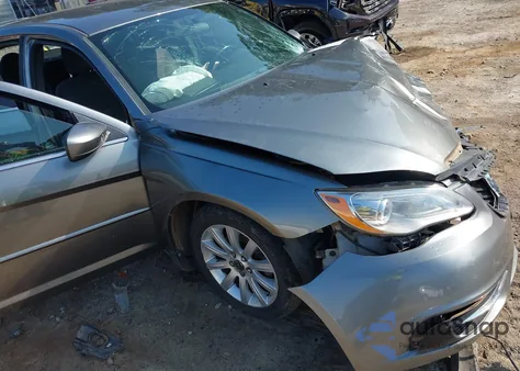 2013 Chrysler 200 Touring from USA, damaged, VIN 1C3CCBBB6DN635798